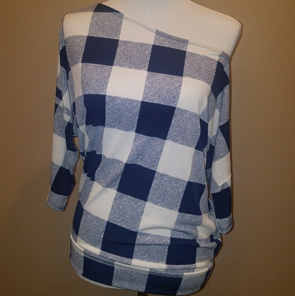 Off the Shoulder Plaid Top - Picture 2 of 2